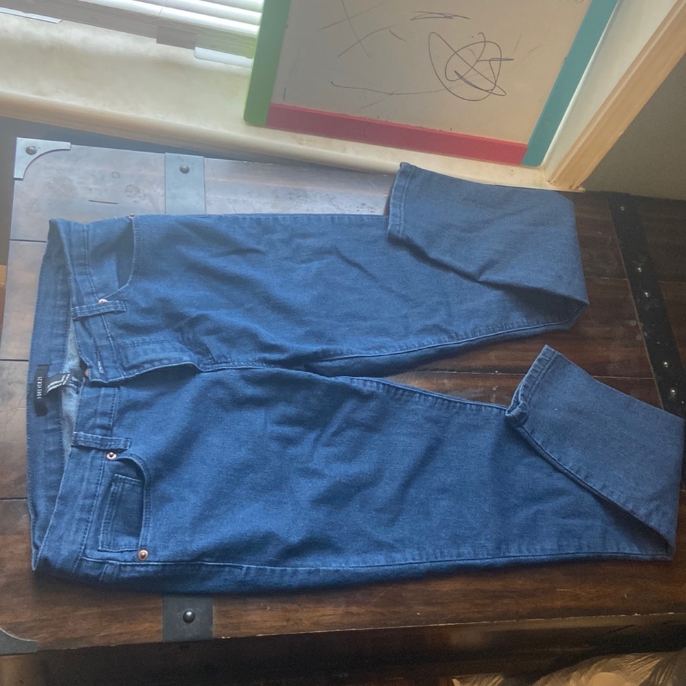 2 pair Forever21 skinny jeans size 28